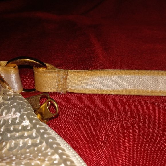 Pre-loved 10"x11" 'METALLIC' GOLD SEQUINS HANDBAG w MOTHER OF PEARL embellishmen - Picture 9 of 11